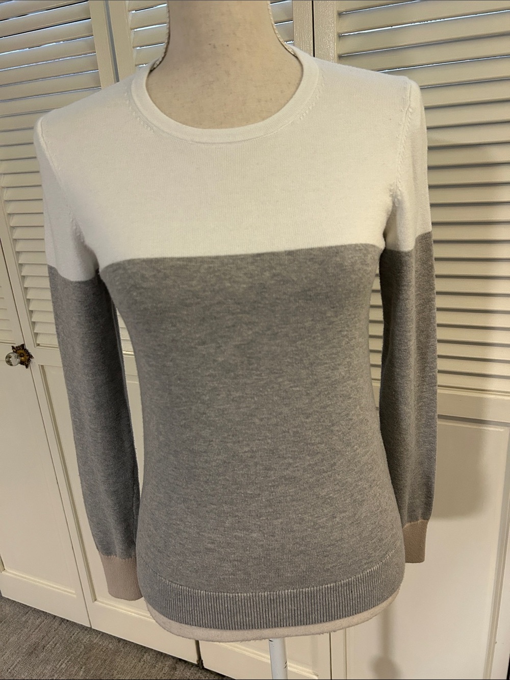 Ann Taylor Two-Tone Crewneck Sweater in White and Gray